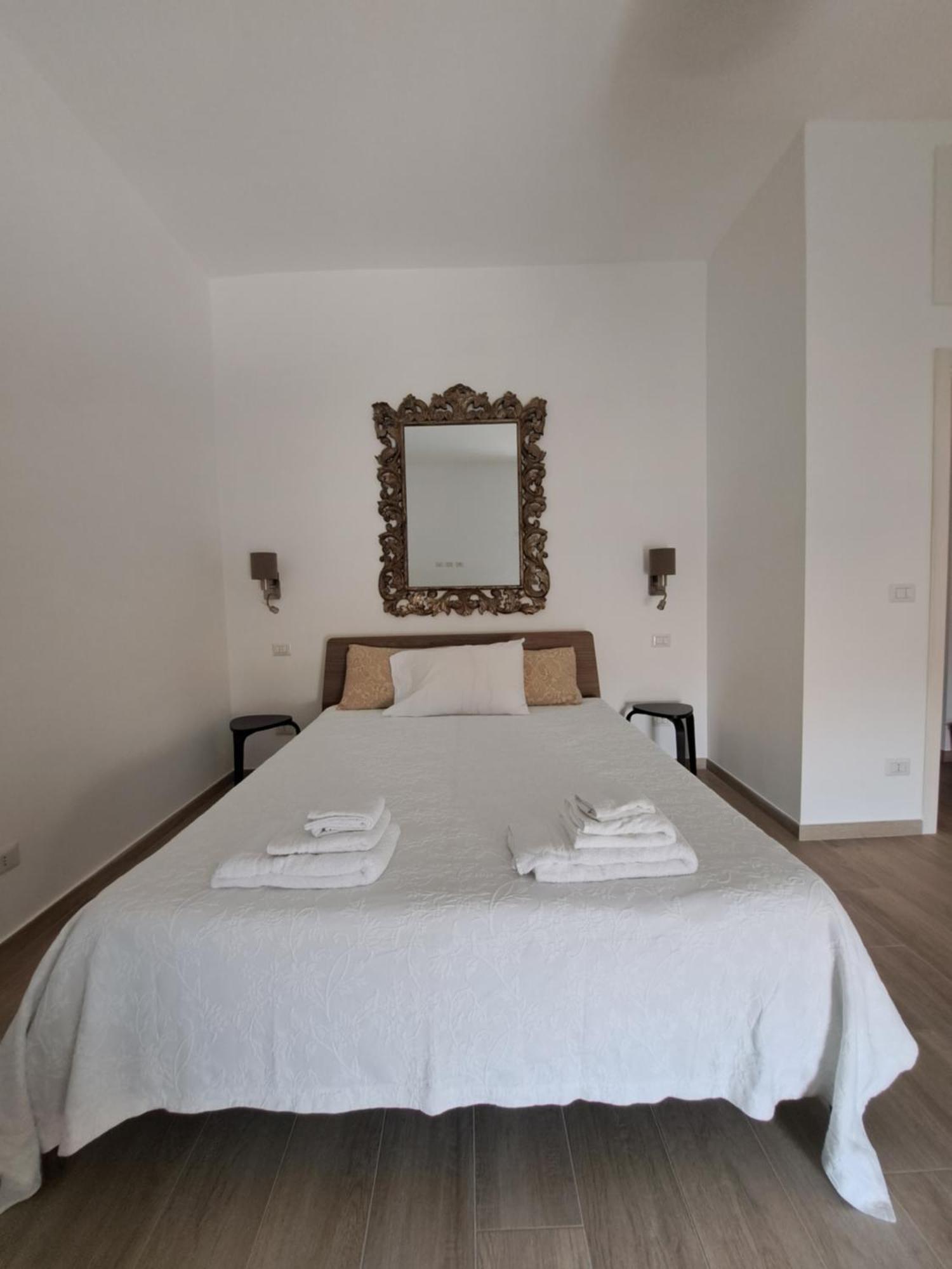 Le Scalette Apartment Minturno Bagian luar foto